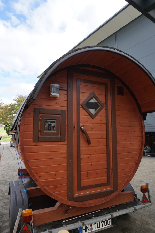 Fasssauna aus Zeder Holz 3,0m X 2,0m